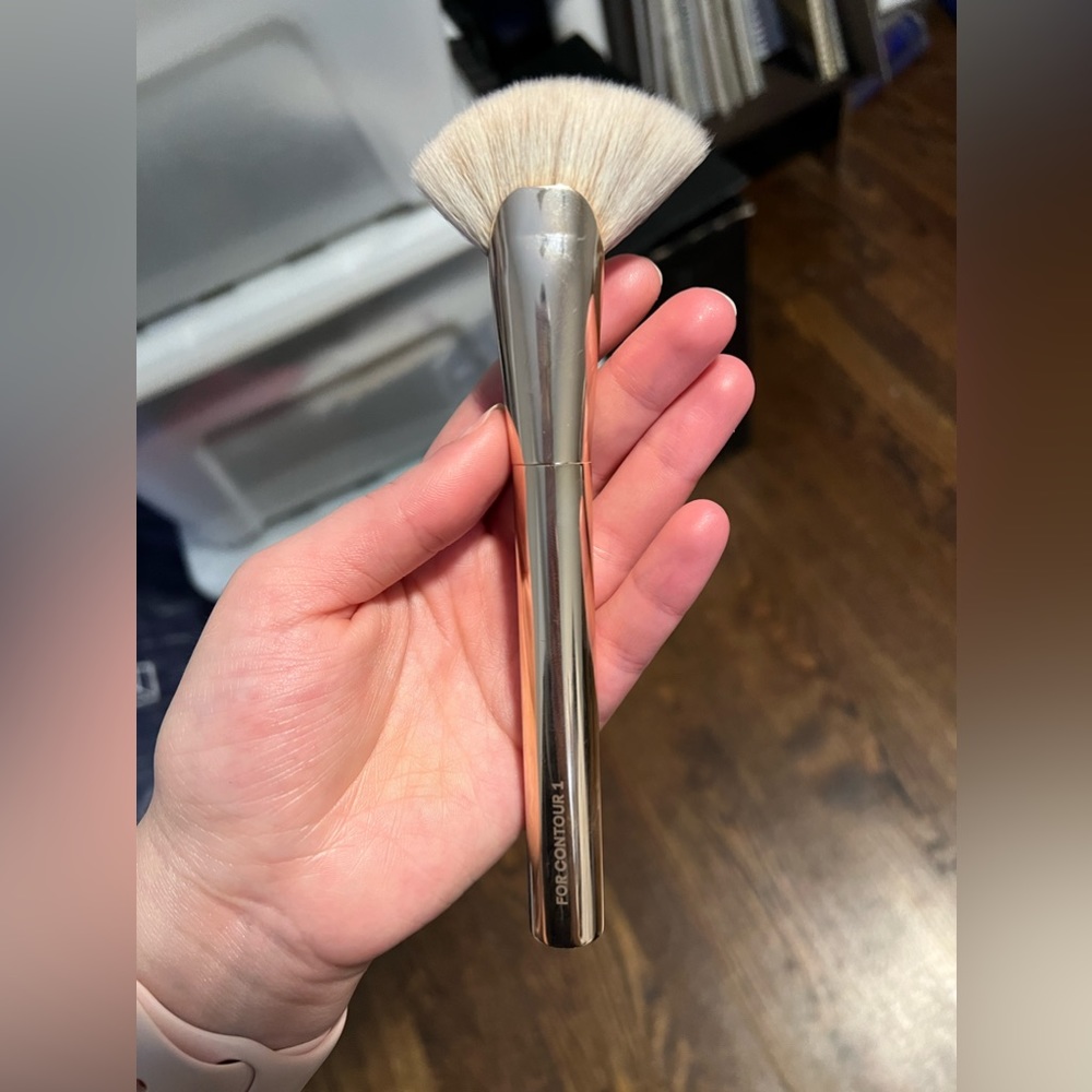 Patrick Ta Contour Brush